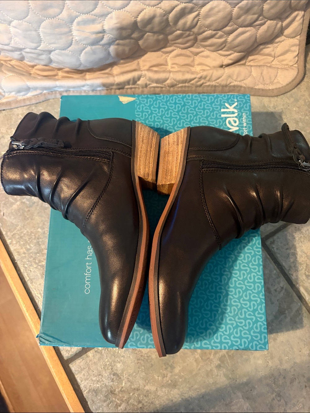 Softwalk Rochelle ankle boot NIB - Picture 5 of 9